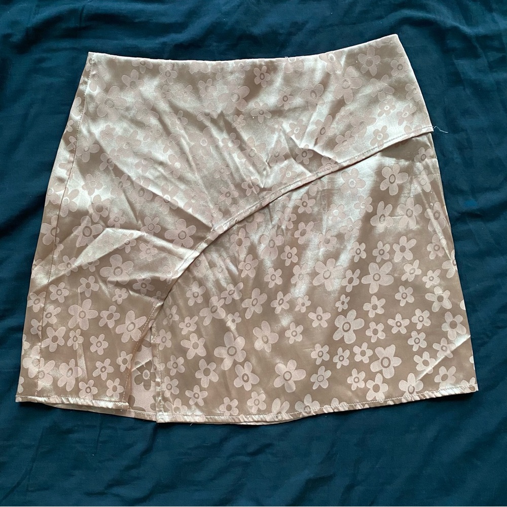 Le Lis Floral Mini Skirt in Light Pink
